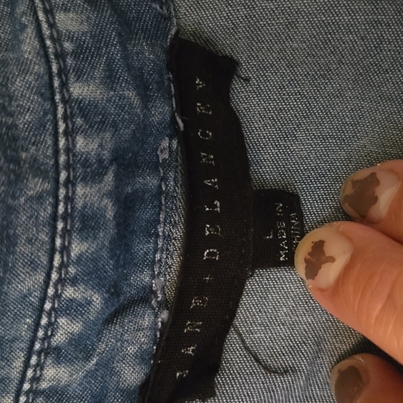 Jane + Delancey | Acid Washed Chambray Short Sleeve Button Down Shirt Size Large - Picture 6 of 9